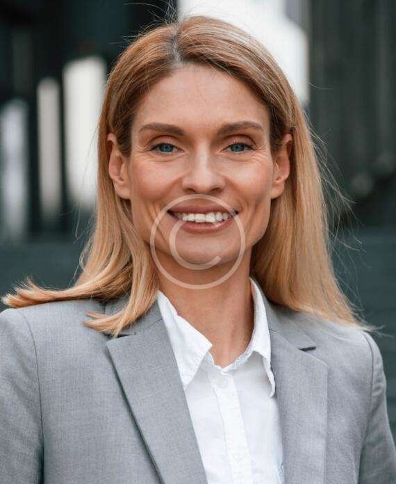Anna Smith